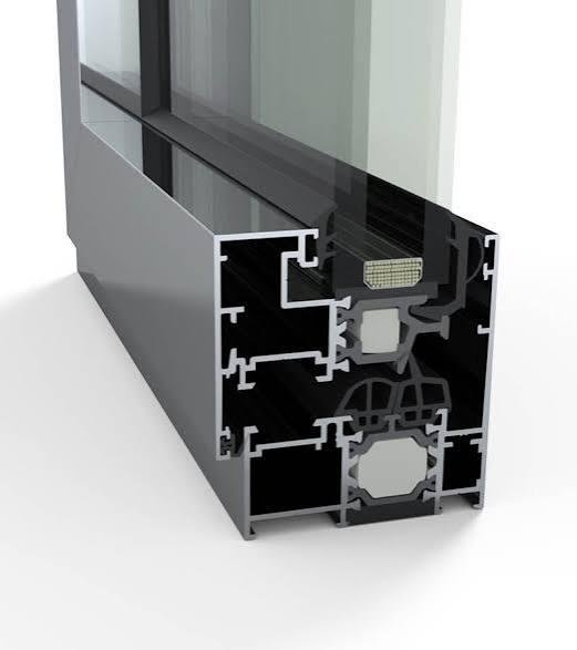 Sección de un perfil de ventana de aluminio con rotura de puente térmico