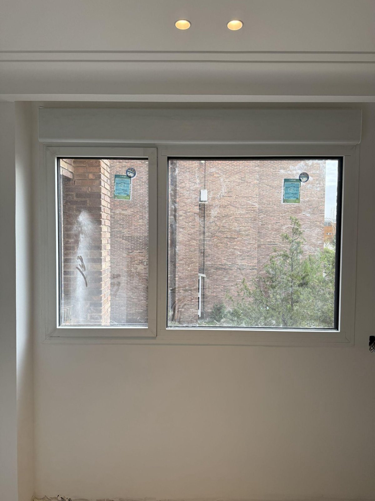 Ventanas Cortizo con acabado blanco RAL 9016 texturado